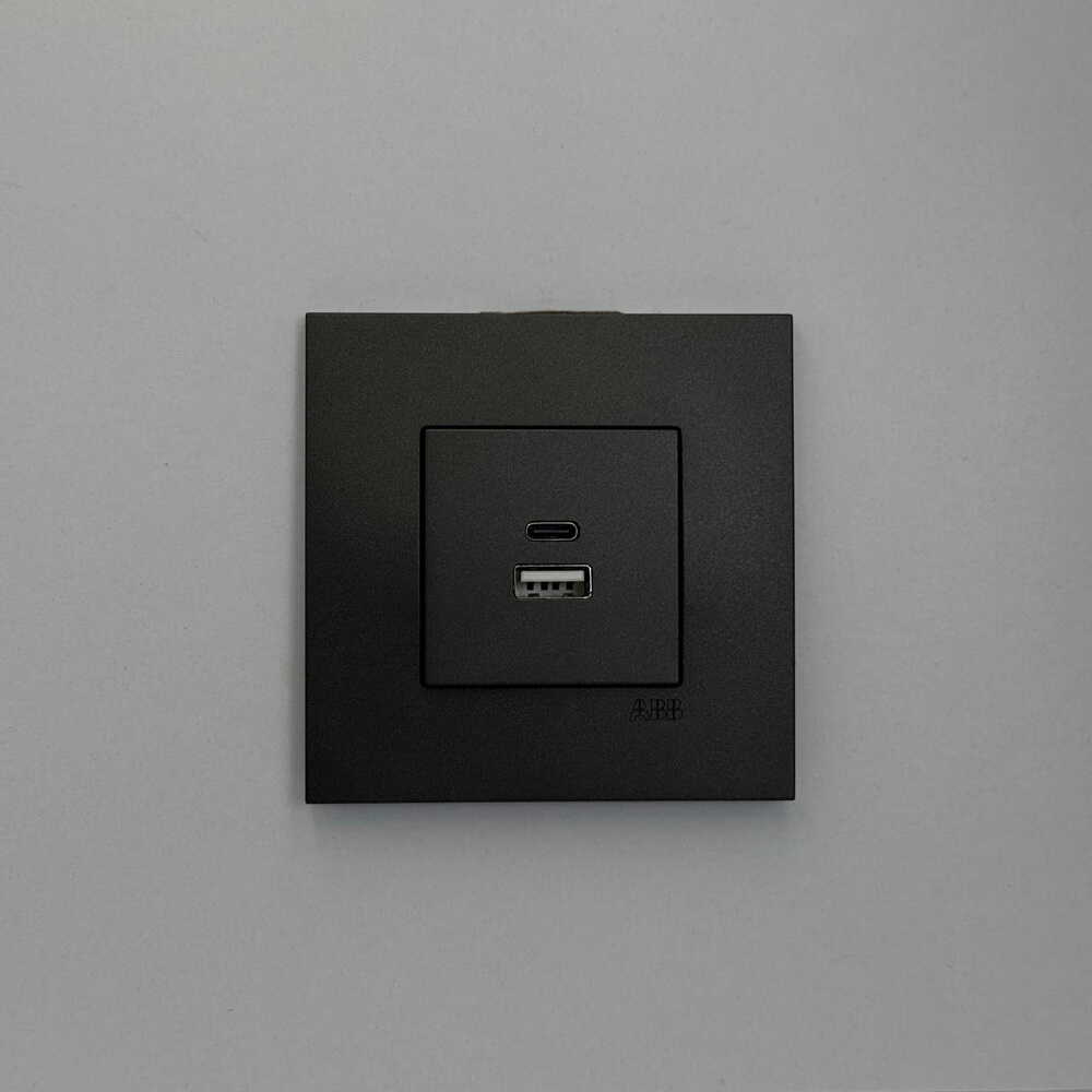 Розетка Zenit антрацит USB A+C 3A ( 2CLA228540N1801 ) Розетка Zenit антрацит USB A+C 3A ( 2CLA228540N1801 )